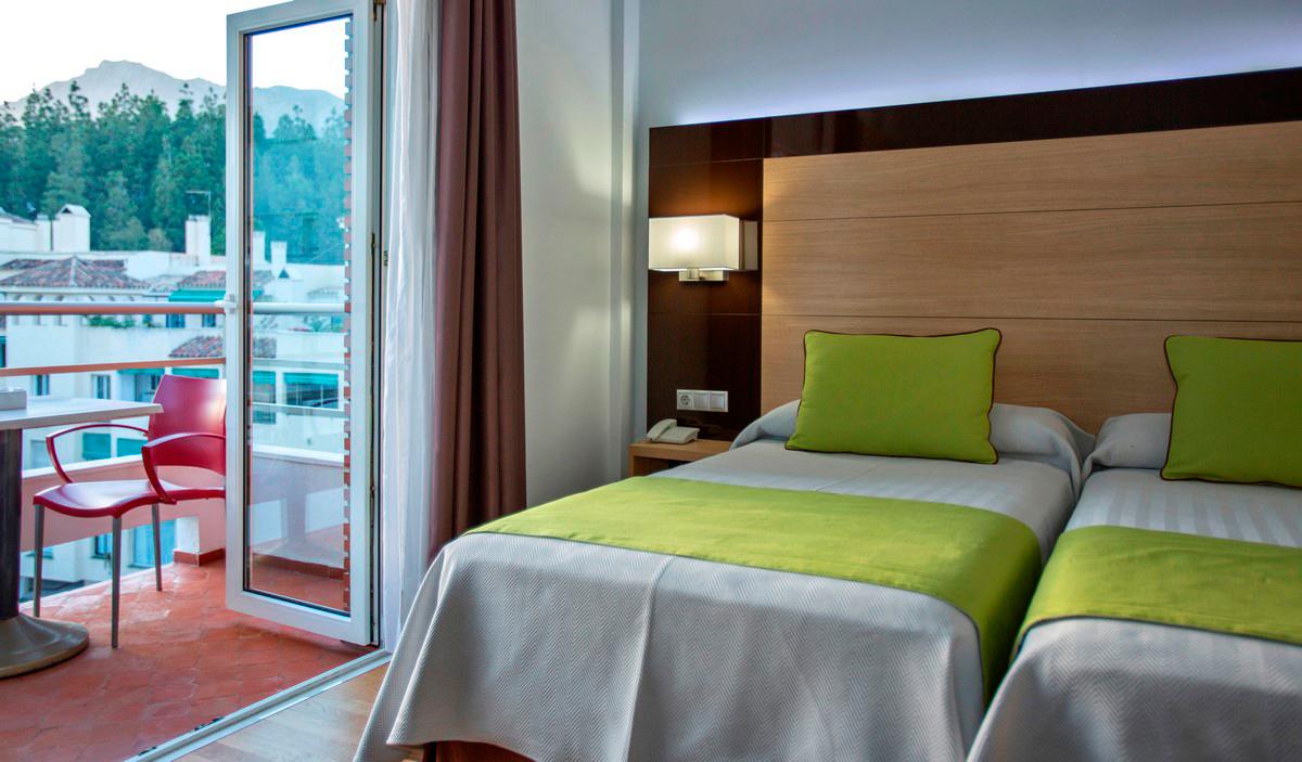 Hotel Baviera Marbella Kültér fotó